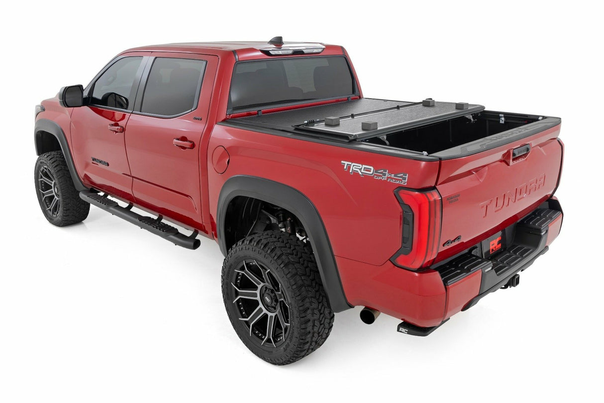 Hard Low Profile Bed Cover - 5'7(in.) Bed - Cargo Mgmt - Toyota Tundra (22-24)