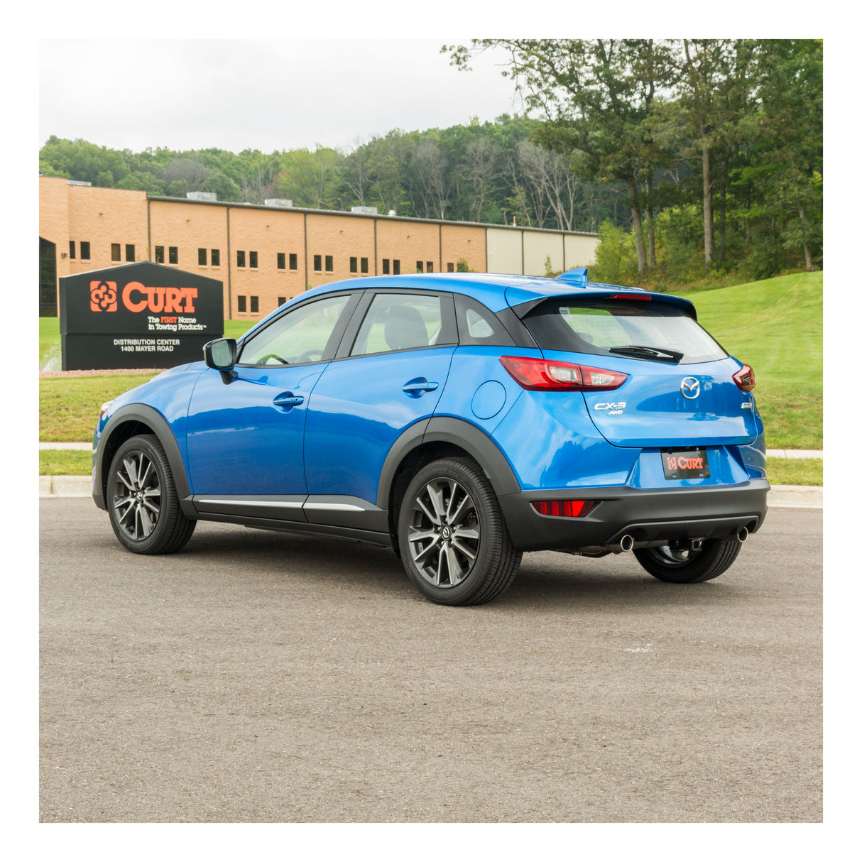 Curt - Class 1 Trailer Hitch, 1-1/4" Receiver, Select Mazda CX-3 - 11418