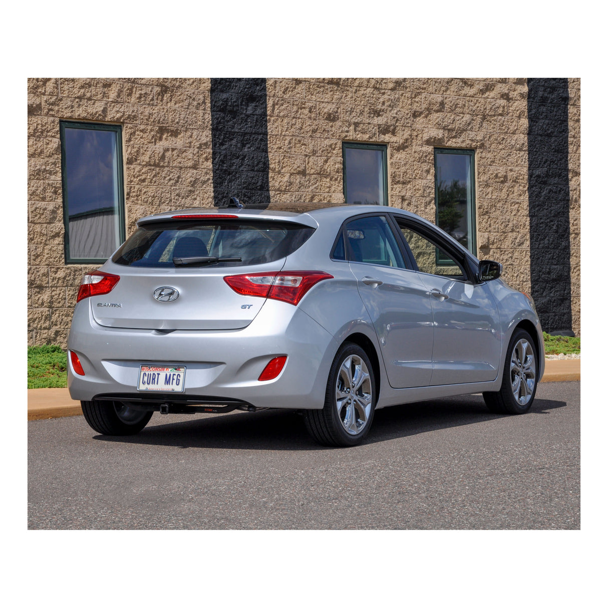 Curt - Class 1 Trailer Hitch, 1-1/4" Receiver, Select Hyundai Elantra GT - 11400