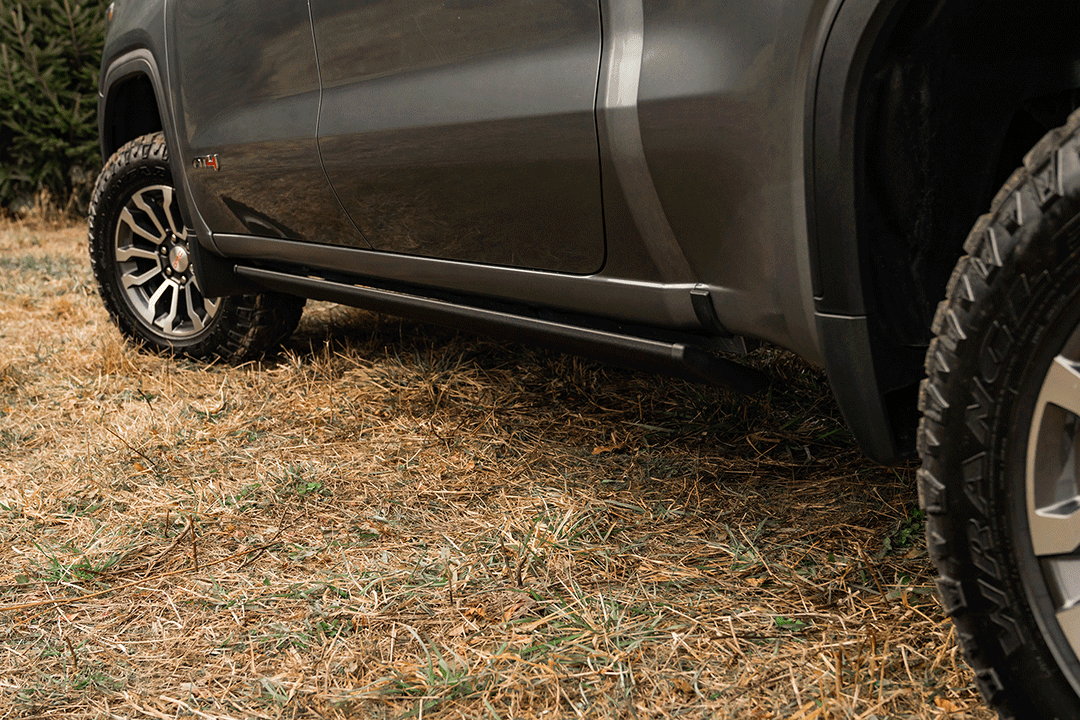 Amp Research - AMP Research 86247-01A PowerStep SmartSeries Rng Brd;17-19 Chev/GMC 2500HD/3500HD Ext.Cab/CrwCab Diesel