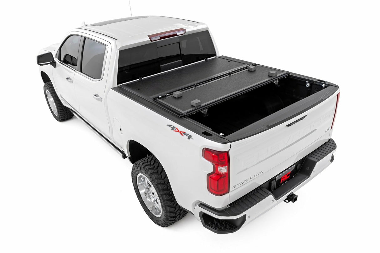 Hard Low Profile Bed Cover - 6'7(in.) Bed - Chevy/GMC 1500 (19-24)