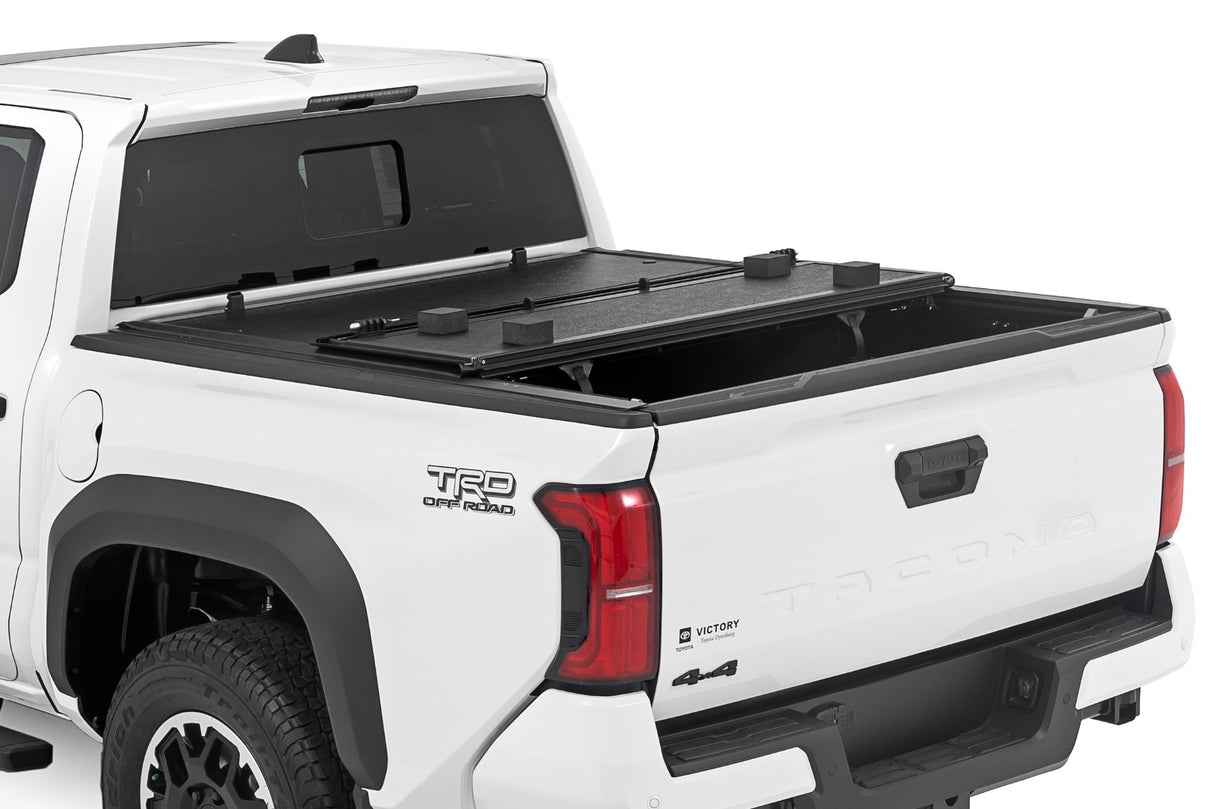 Rough Country - Hard Low Profile Bed Cover - 5' Bed - Toyota Tacoma 2WD/4WD (2024) - 47415551B
