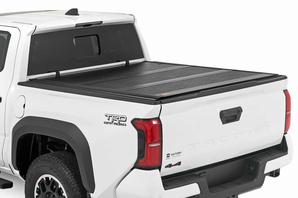 Rough Country - Hard Low Profile Bed Cover - 5' Bed - Toyota Tacoma 2WD/4WD (2024) - 47415551B