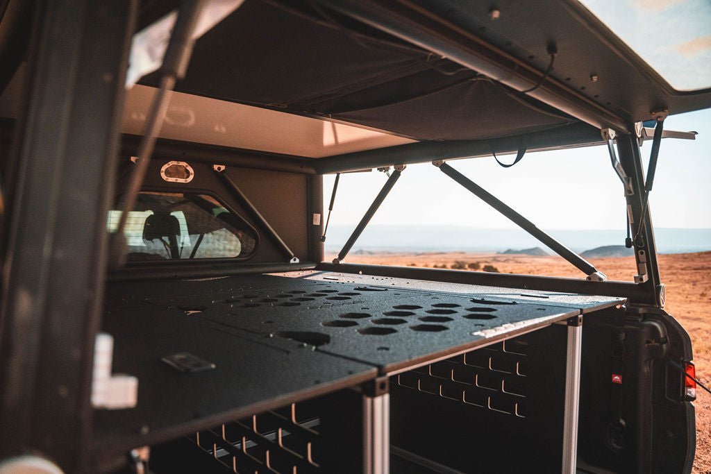 Rivian - R1T - 2022-Present - 1st Gen - 4.5' Bed - Explore Series - UltraLite - GFC - Flat Deck Panels