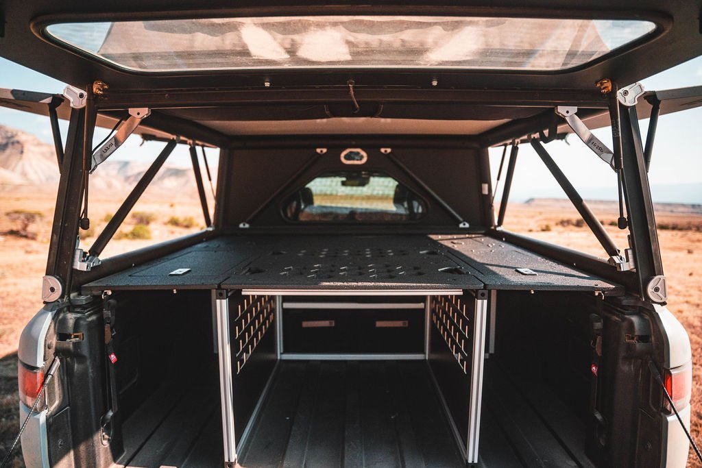 Rivian - R1T - 2022-Present - 1st Gen - 4.5' Bed - Explore Series - UltraLite - GFC - Flat Deck Panels
