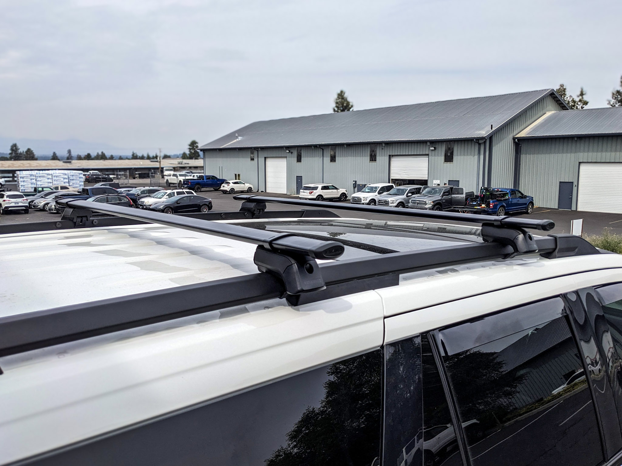 2025 Ford Expedition -  Yakima CoreBar Crossbars w/ Timberline Towers