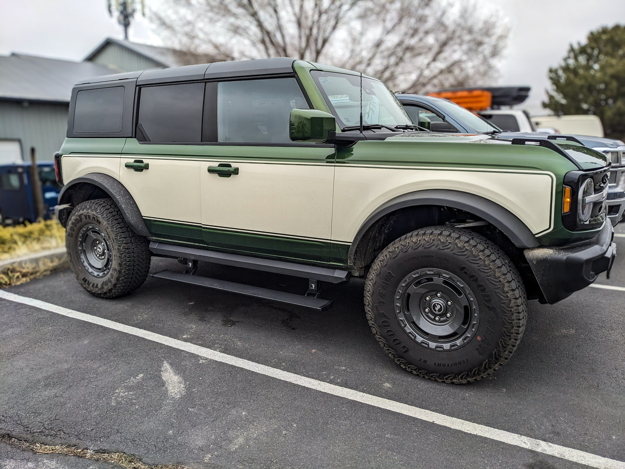 2025 Ford Bronco - Amp Research Powerstep XL