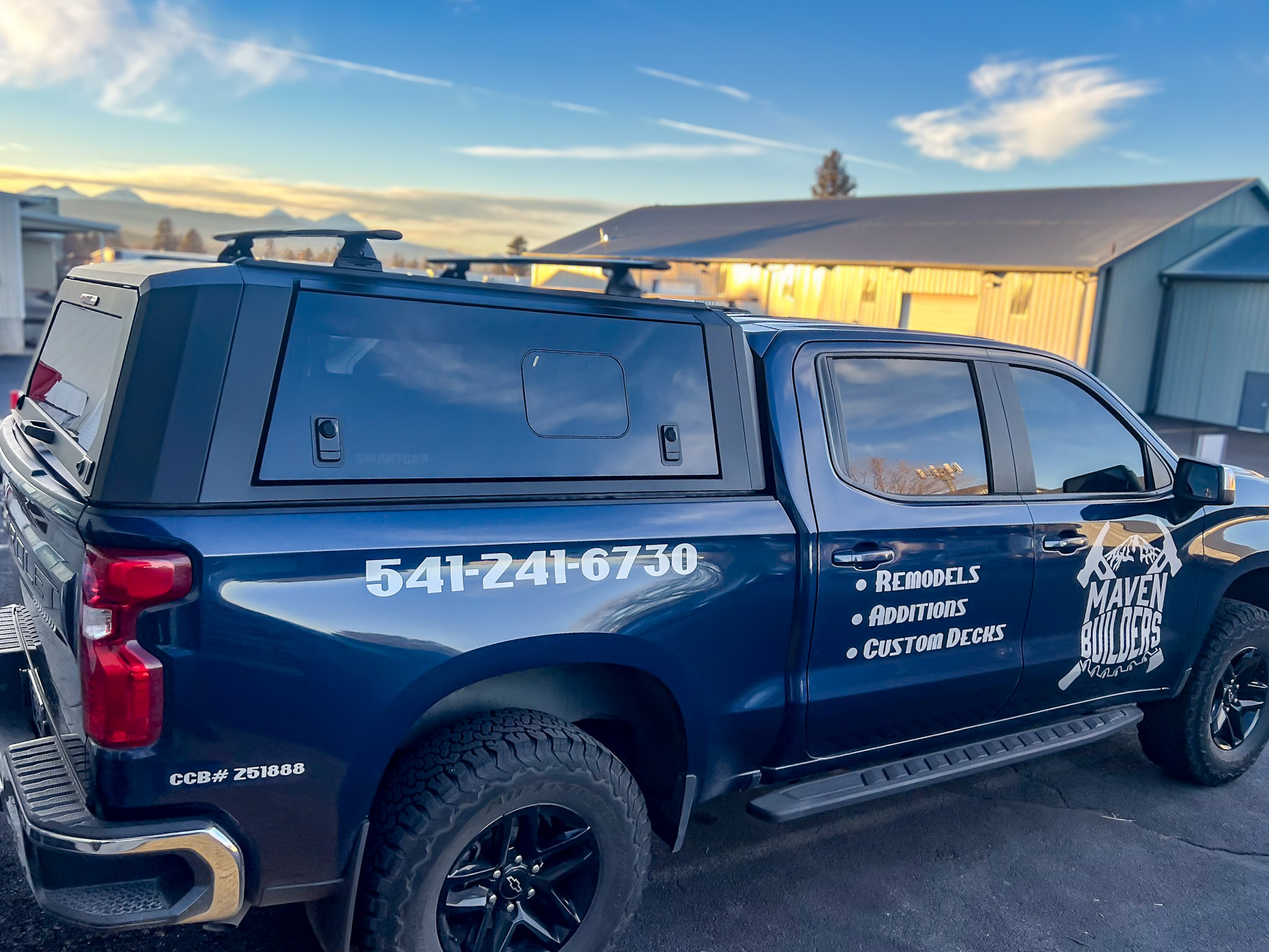 2020 Chevy Silverado 1500 - Canopy and Lighting - RSI Smart Cap and Diode Dynamics Rock Lights