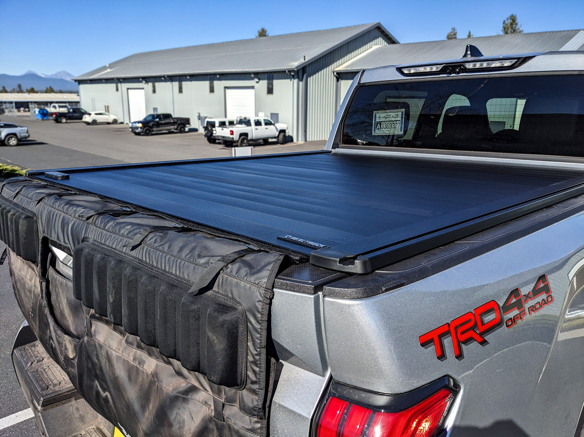 2025 Toyota Tundra - Retrax PRO XR Retractable Truck Bed Cover