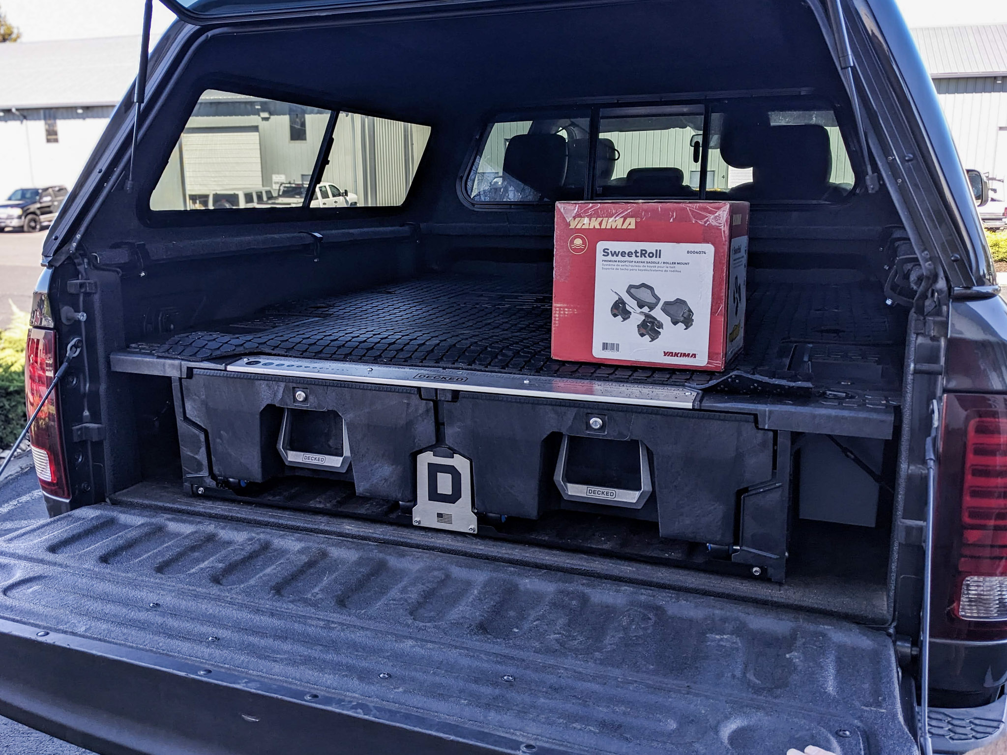 2018 RAM 2500 - Decked Truck Bed Drawer System w/ Decked Battle Mat, D-rings, Drawerganizer, And Lock Set