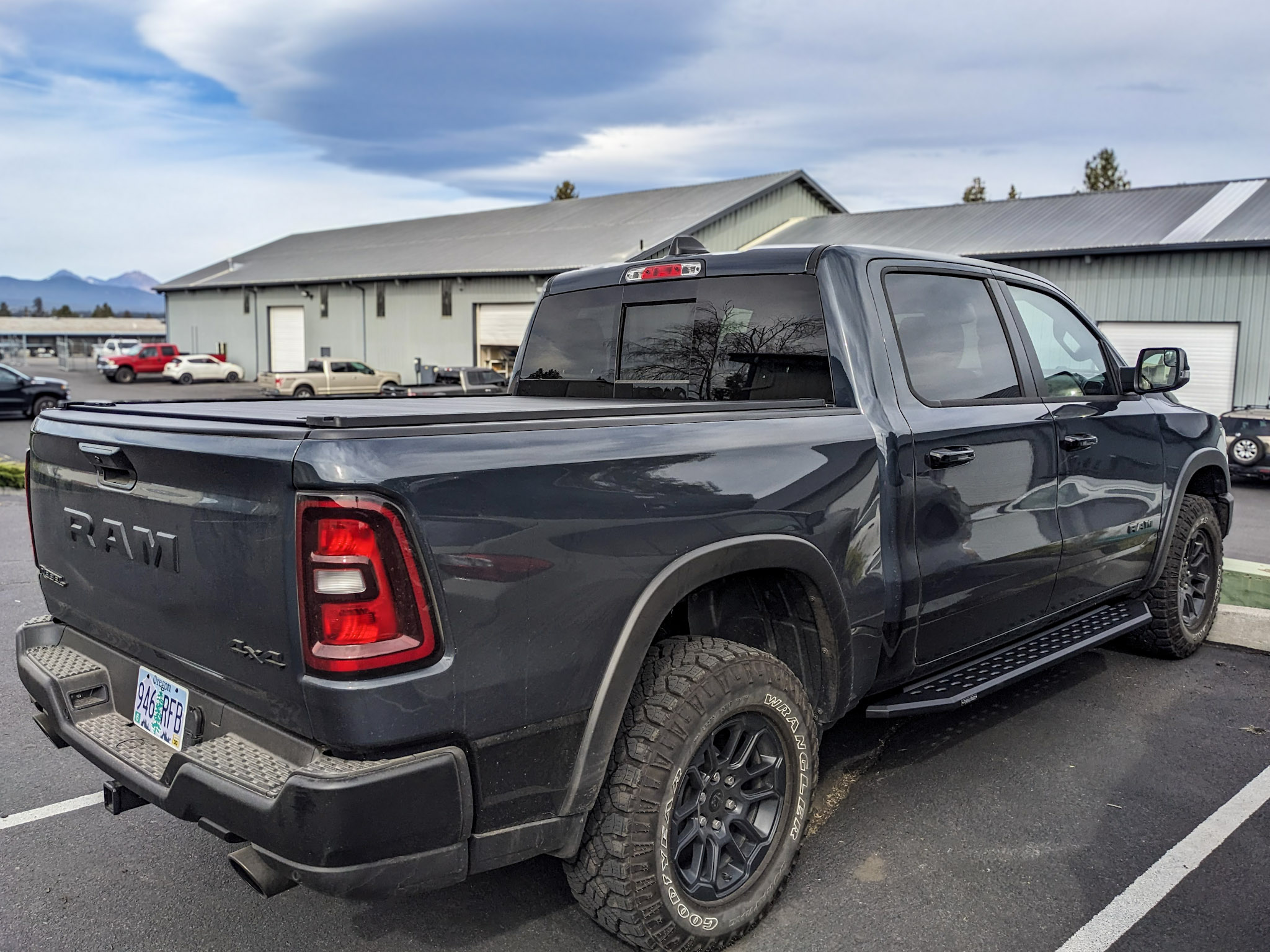 2026 RAM 1500 - Go Rhino RB20 Running Boards, Retrax PRO XR Retractable Truck Bed Cover