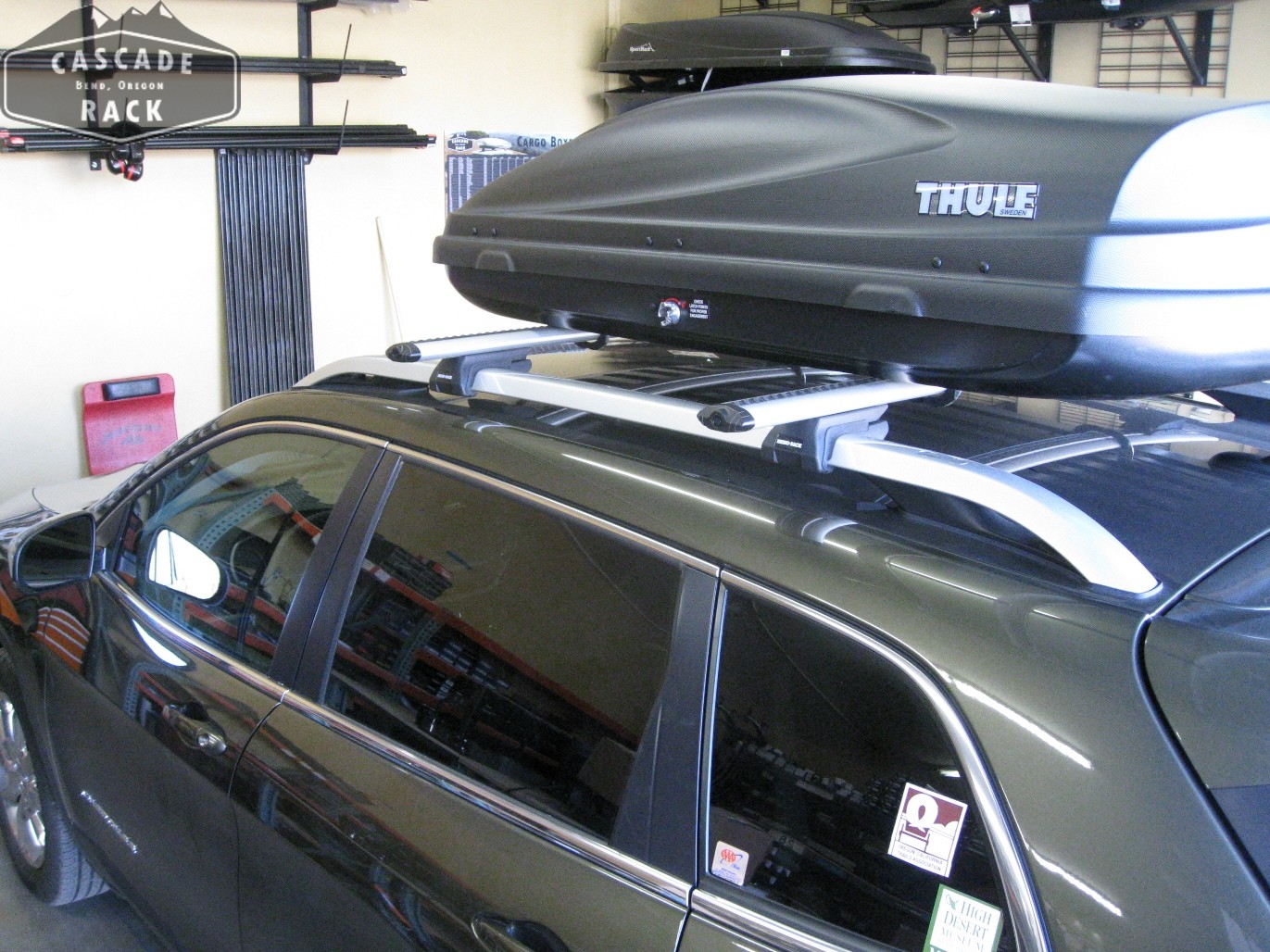 Rhino Rack / Thule Base Rack and Cargo Box - 2016 Jeep Cherokee