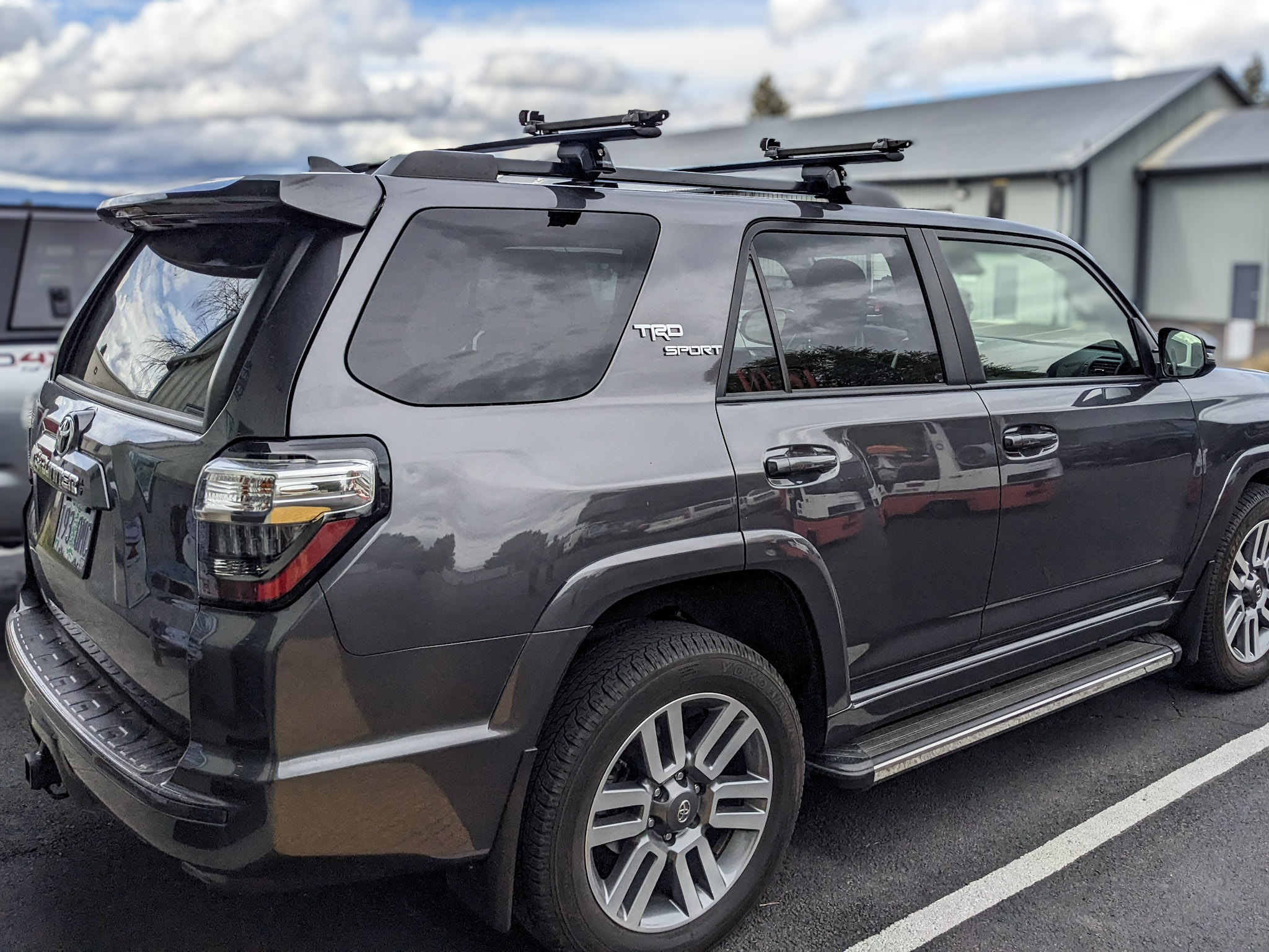 2022 Toyota 4Runner Crossbars - Yakima Timberline Tower and JetStream Crossbars