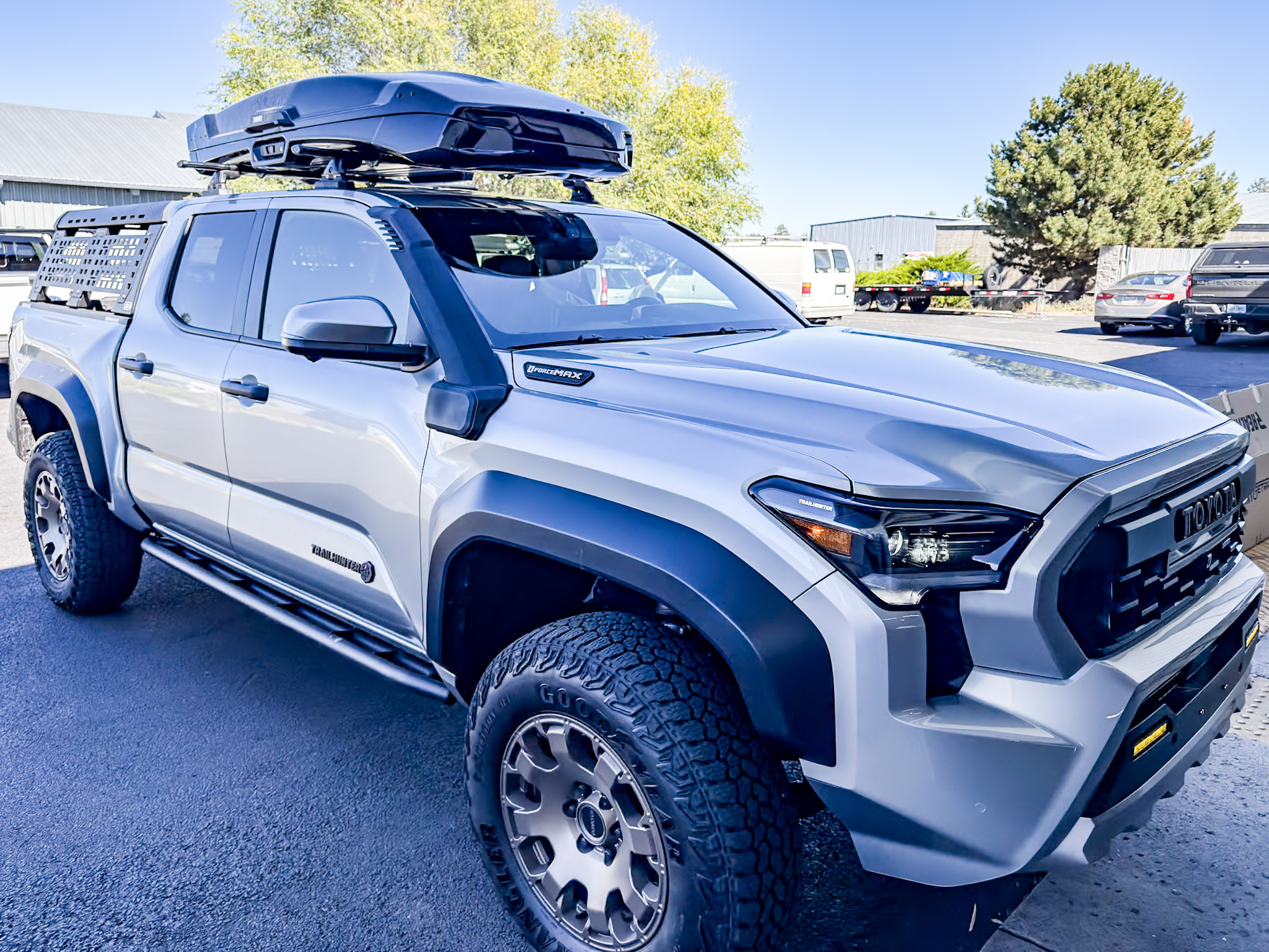 2024 Toyota Tacoma - Crossbars - Yakima Skyline Tower and Landing Pad 33