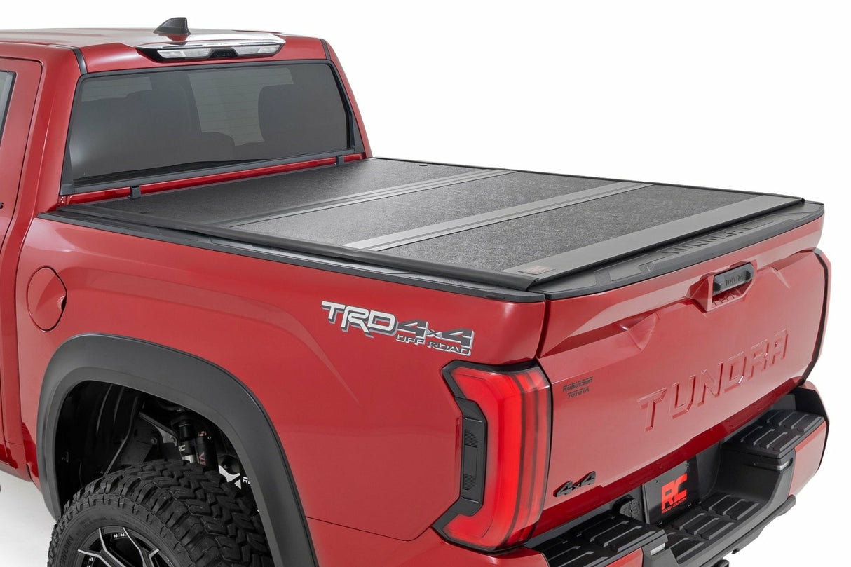 Hard Low Profile Bed Cover - 5'7(in.) Bed - Cargo Mgmt - Toyota Tundra (22-24)