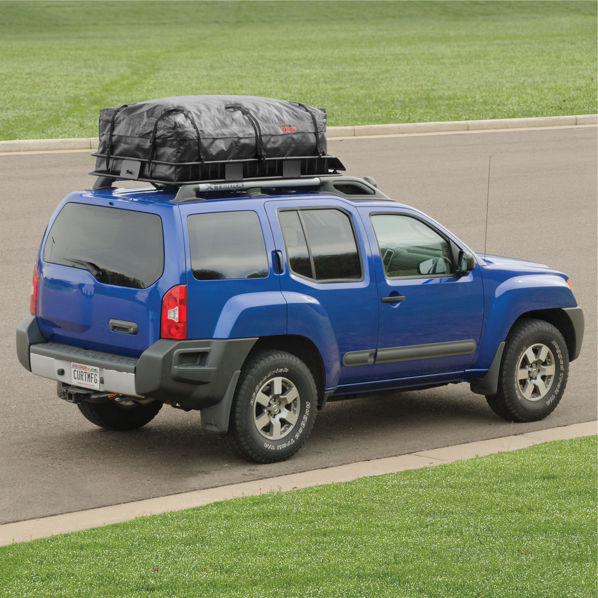 Curt - 59" x 34" x 21" Weather-Resistant Vinyl Roof Rack Cargo Bag - 18221