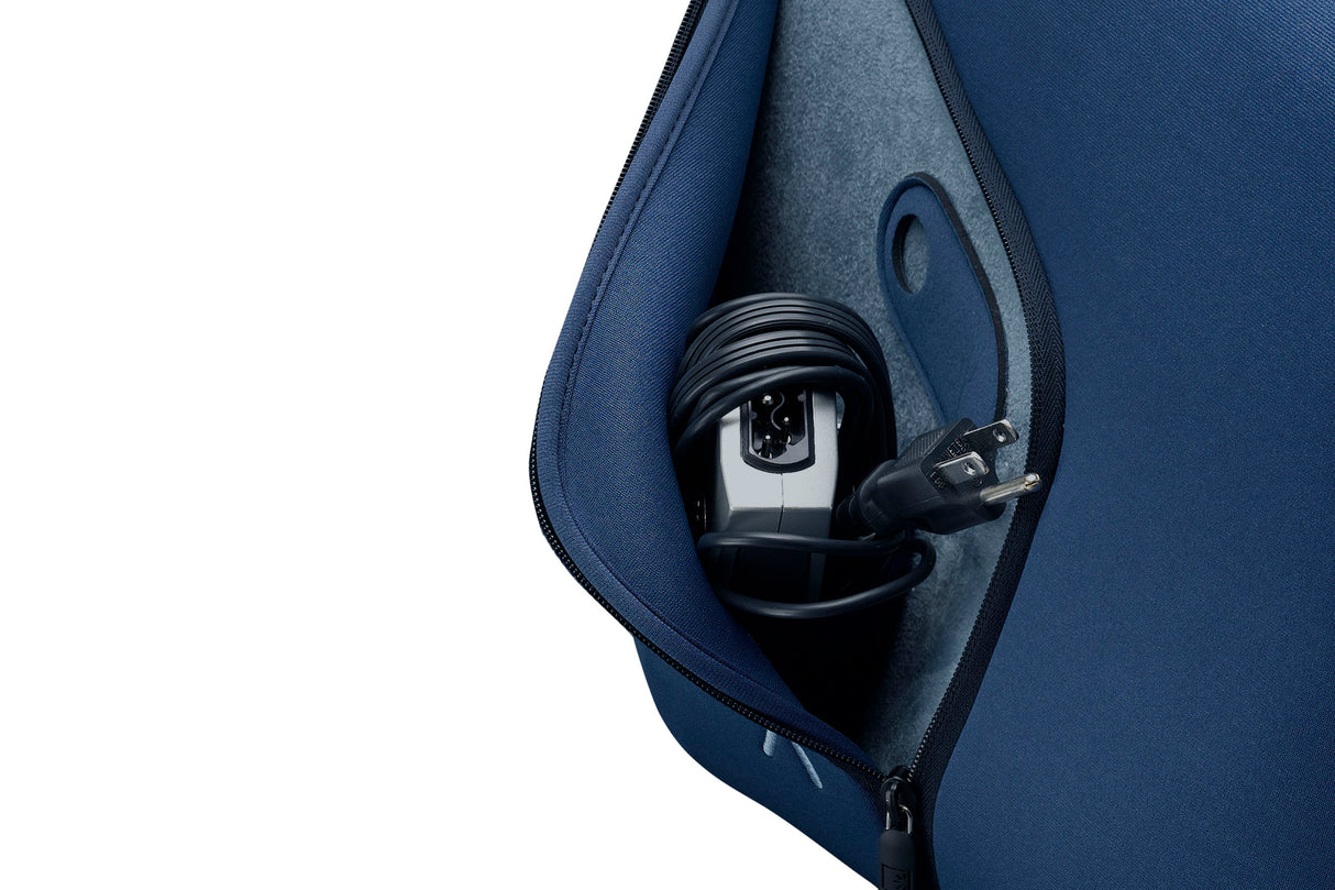Thule - 16" Laptop Sleeve - Black - 3200712