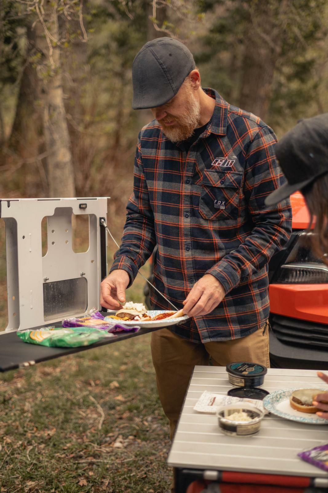 Prinsu - CBI Camp Table / Single Swing Arm - 600-000-000-048