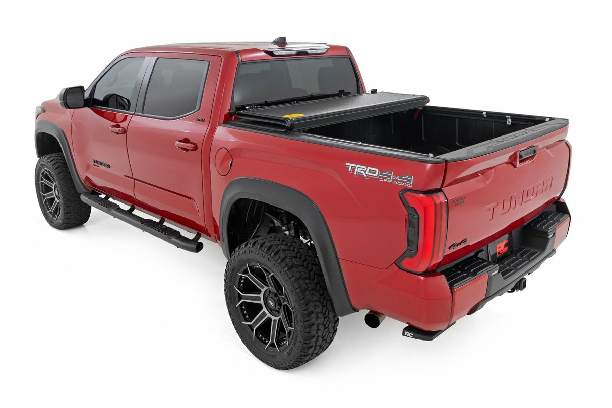 Hard Low Profile Bed Cover - 5'7(in.) Bed - Cargo Mgmt - Toyota Tundra (22-24)