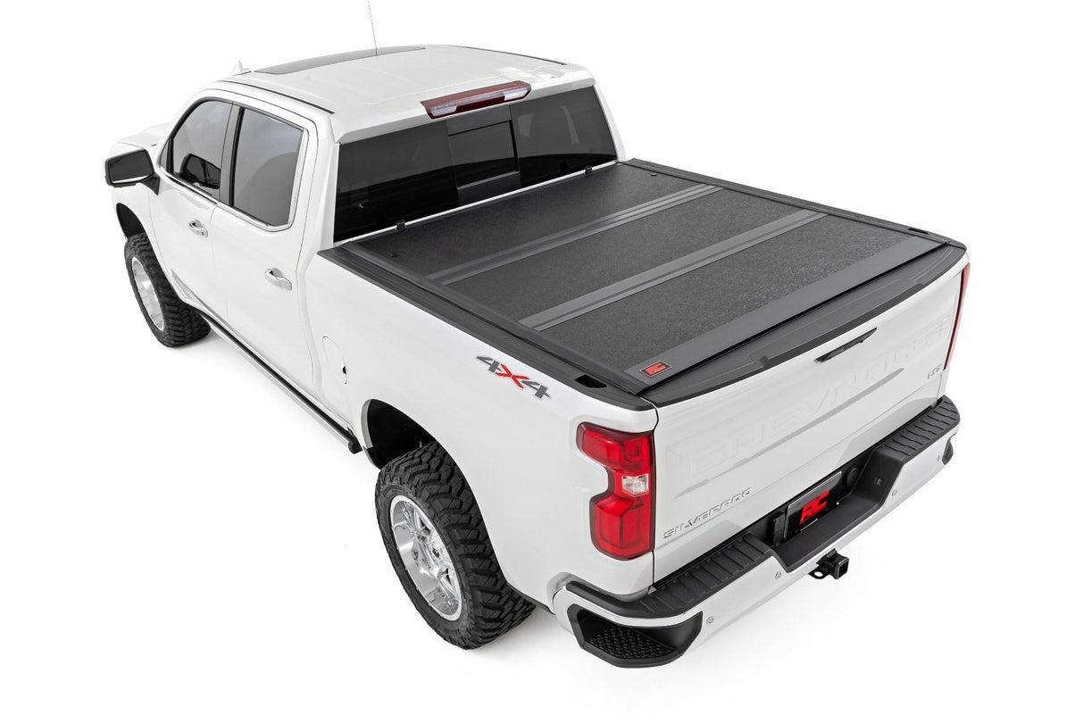 Hard Low Profile Bed Cover - 5'9(in.) Bed - Rail Caps - Chevy/GMC 1500/2500HD/3500HD (14-19)