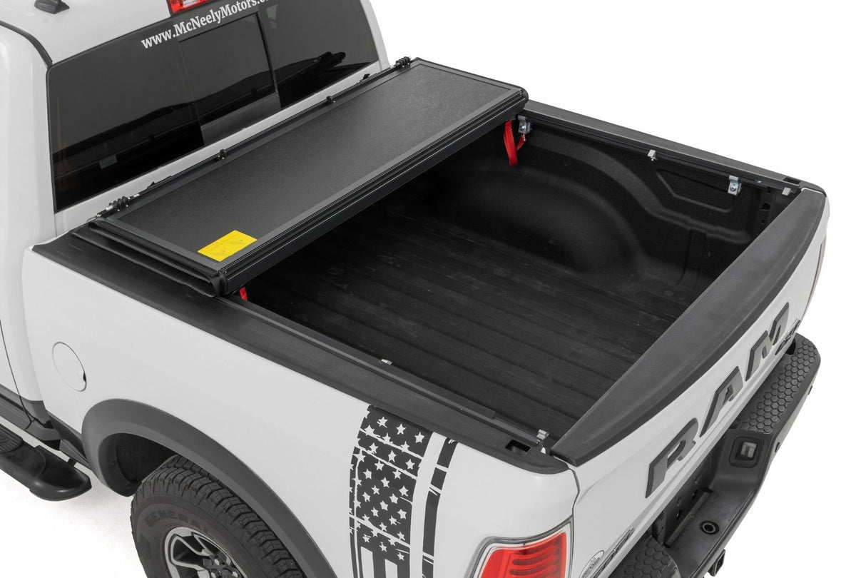 Hard Low Profile Bed Cover - 6'4(in.) Bed - Ram 1500 (09-18)/2500 (10-24)