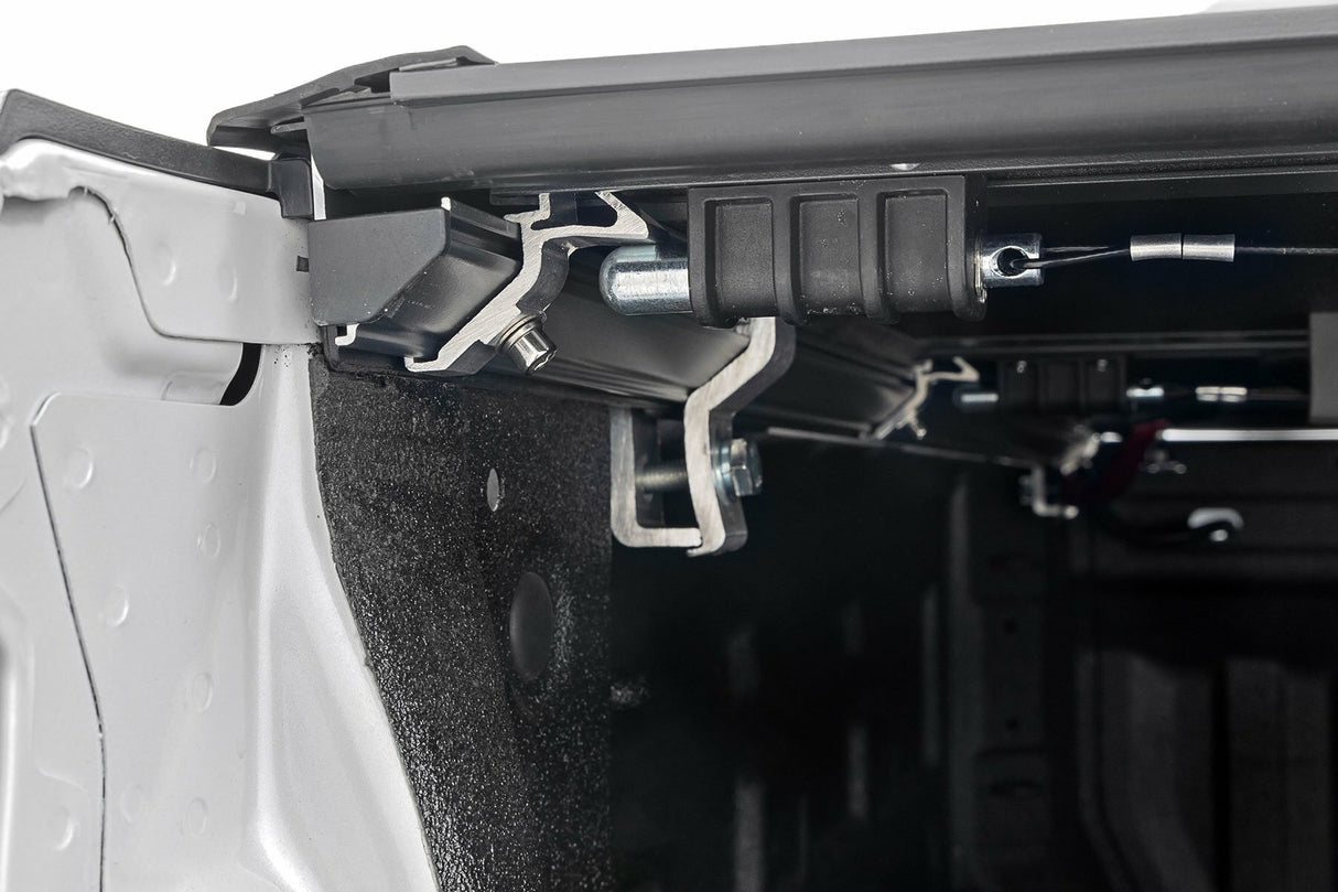 Hard Low Profile Bed Cover - 6'7(in.) Bed - Rail Cap - Chevy/GMC 1500/2500HD/3500HD (14-19)