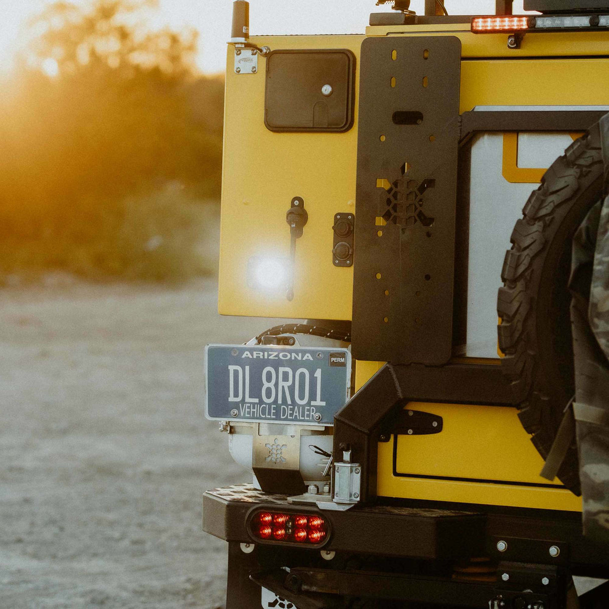 KC HiLiTES 521 KC FLEX ERA 1 LED 2-Light Flush Mount Kit Rear Ext Wiring Harness & Sprd Bm Ptrn