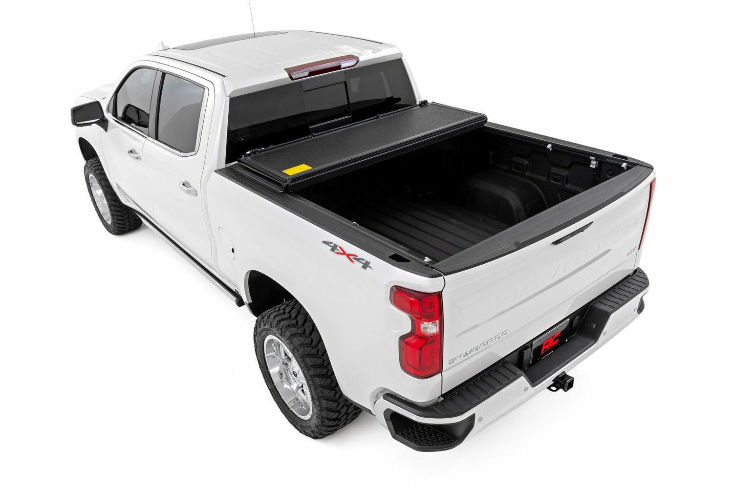 Hard Low Profile Bed Cover - 6'7(in.) Bed - Chevy/GMC 1500 (19-24)