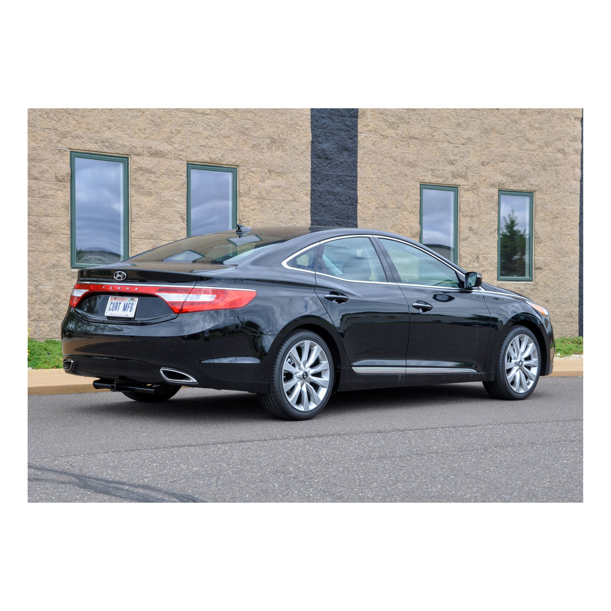 Curt - Class 1 Trailer Hitch, 1-1/4" Ball Mount, Select Hyundai Azera - 113043