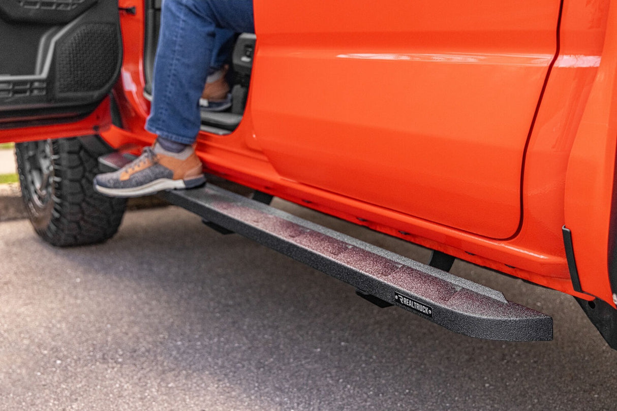 Go Rhino - RB10 Slim Running boards - Complete Kit: RB10 Slim Running board + Brackets - 63443268ST