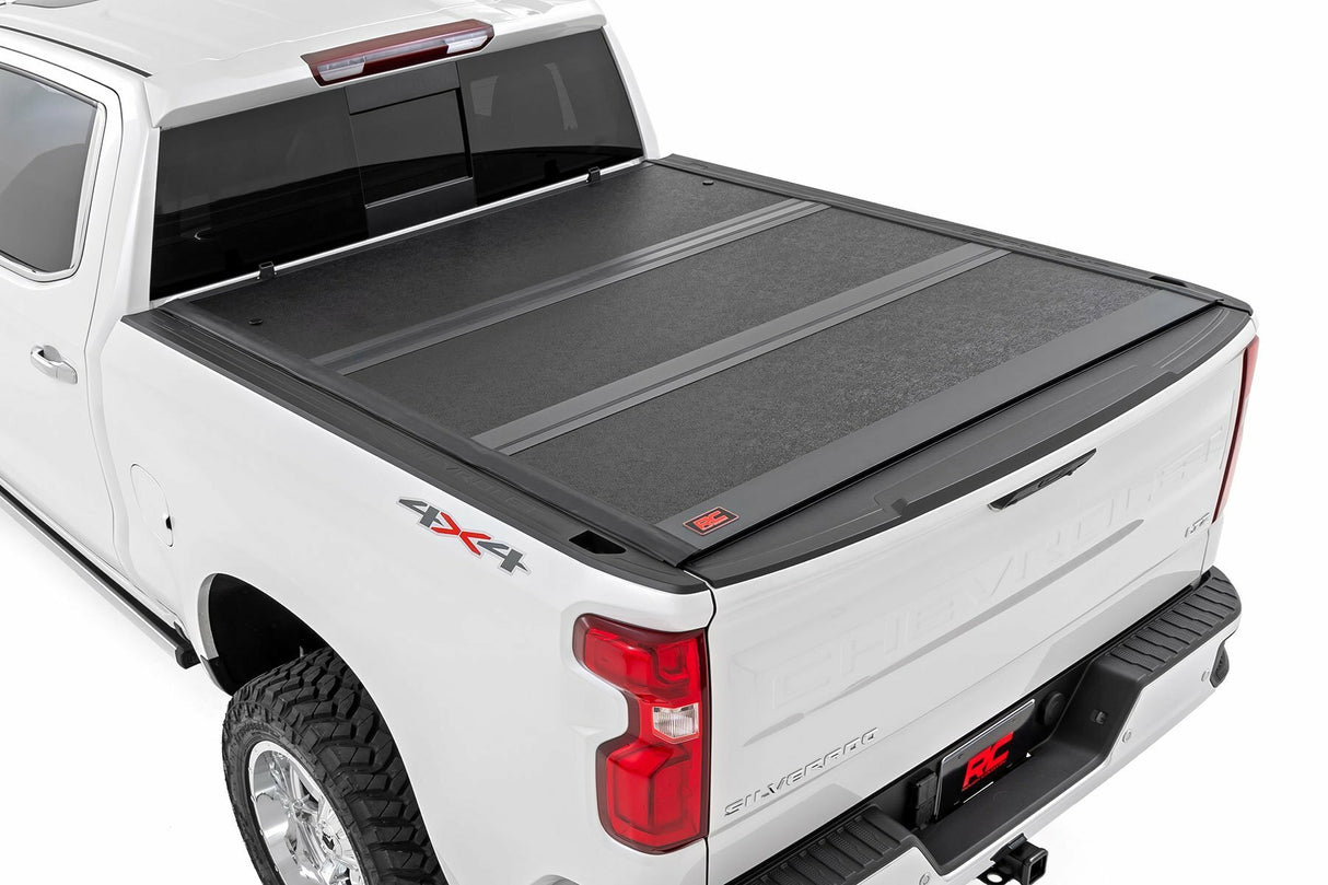 Hard Low Profile Bed Cover - 5'9(in.) Bed - Rail Caps - Chevy/GMC 1500/2500HD/3500HD (14-19)