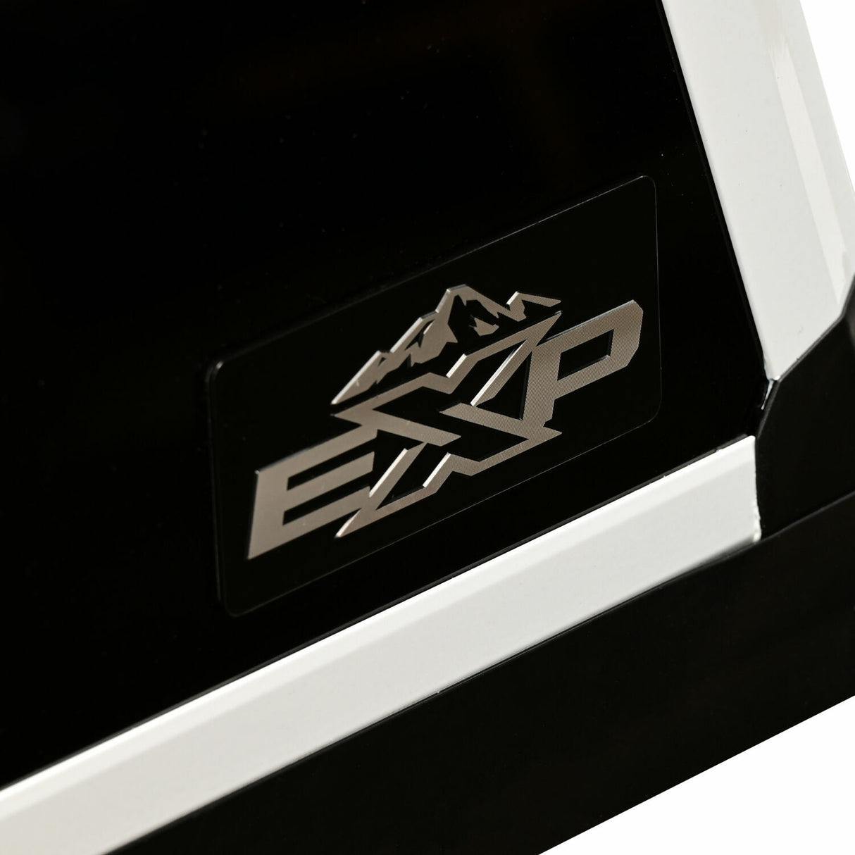 Westin 16-14680 EXP Truck Cap