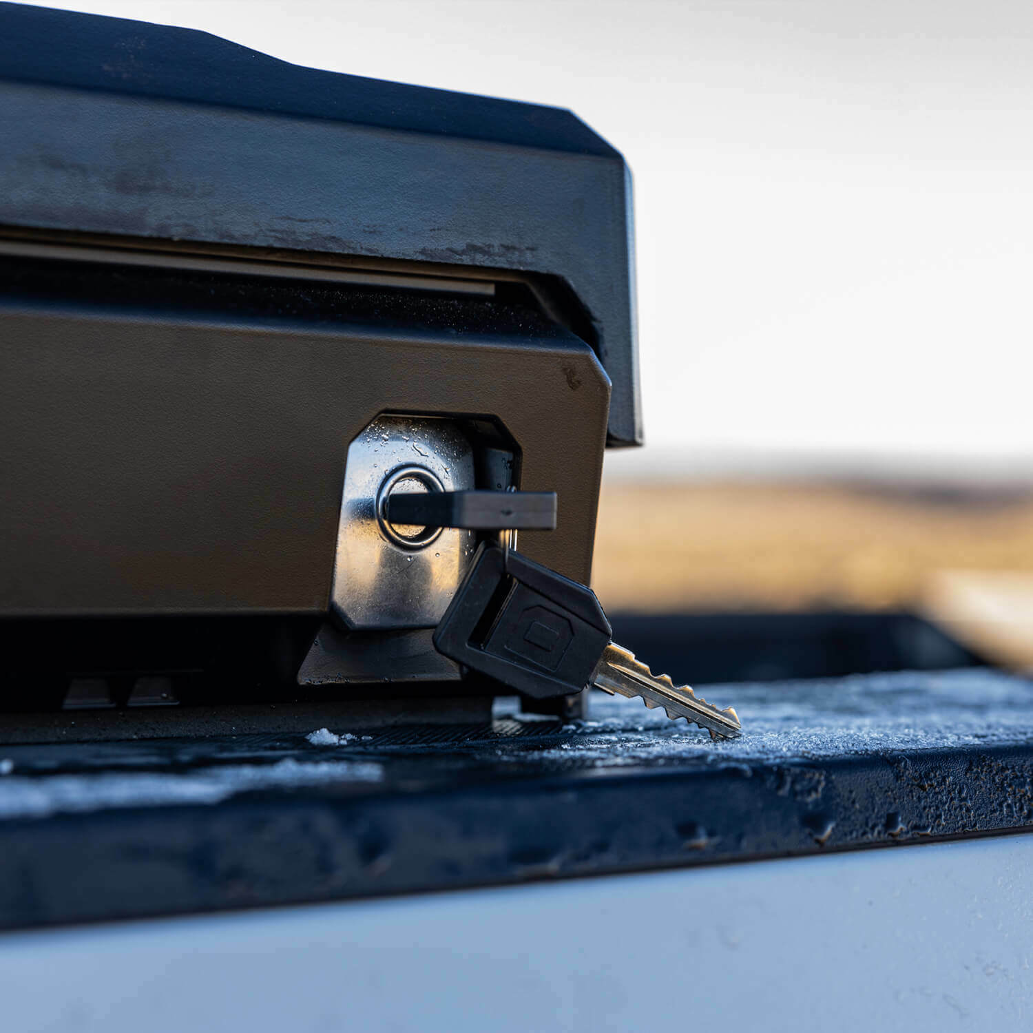 Decked - Truck Bed Tool Box - White - Includes Two (2) D-Ring Cargo Tie Downs And Two (2) Tool Tray Pads - Dtb2-Wht