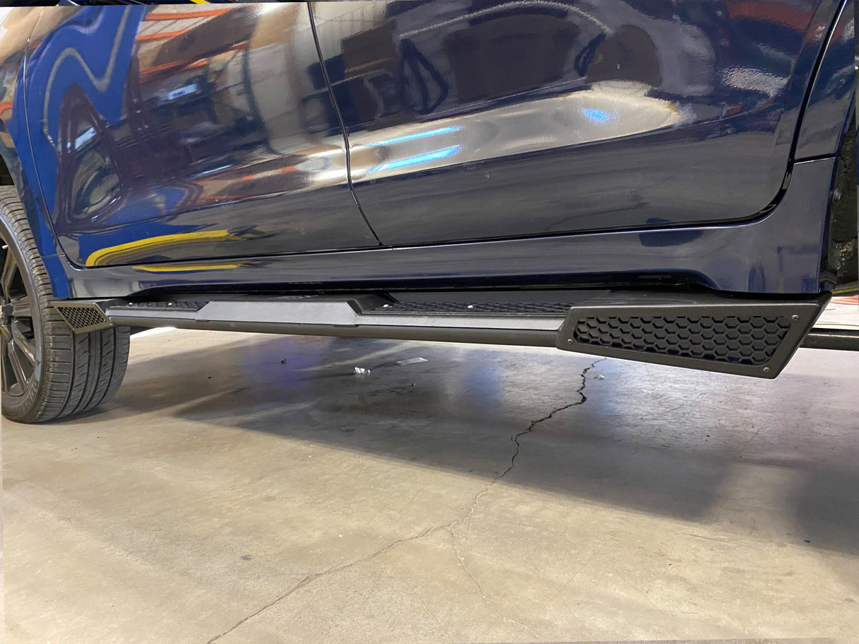 CBI - LX570 Rock Sliders / Powder Coated Black - 300-000-016-012