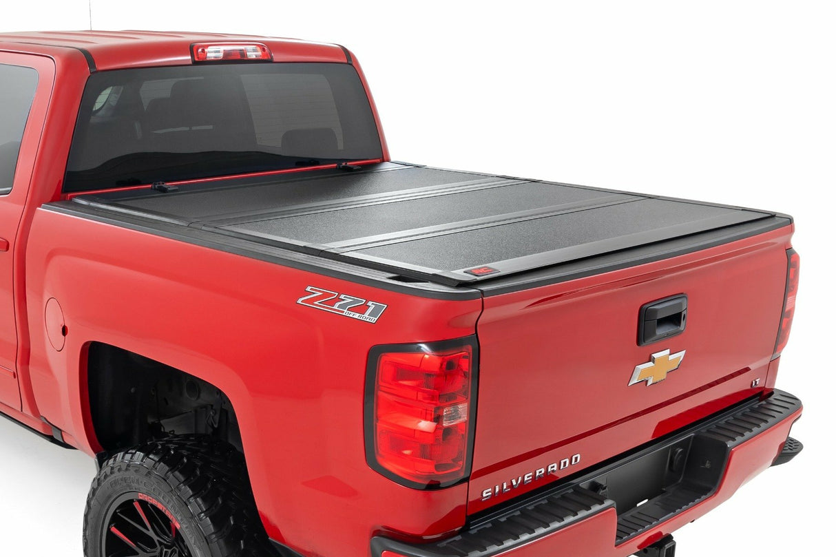 Rough Country - Hard Tri-Fold Flip Up Bed Cover - 6'7" Bed - Rail Cap - Chevy GMC 1500 2500HD 3500HD (14-19) - 49119651