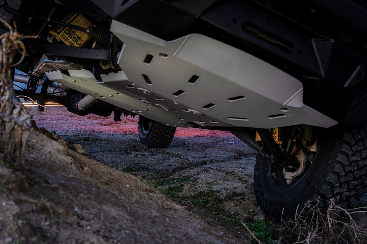 CBI - Chevy Colorado ZR2/Z71 Rear Skid plates / Gas / Powder Coated Black / Aluminium - 300-000-018-002