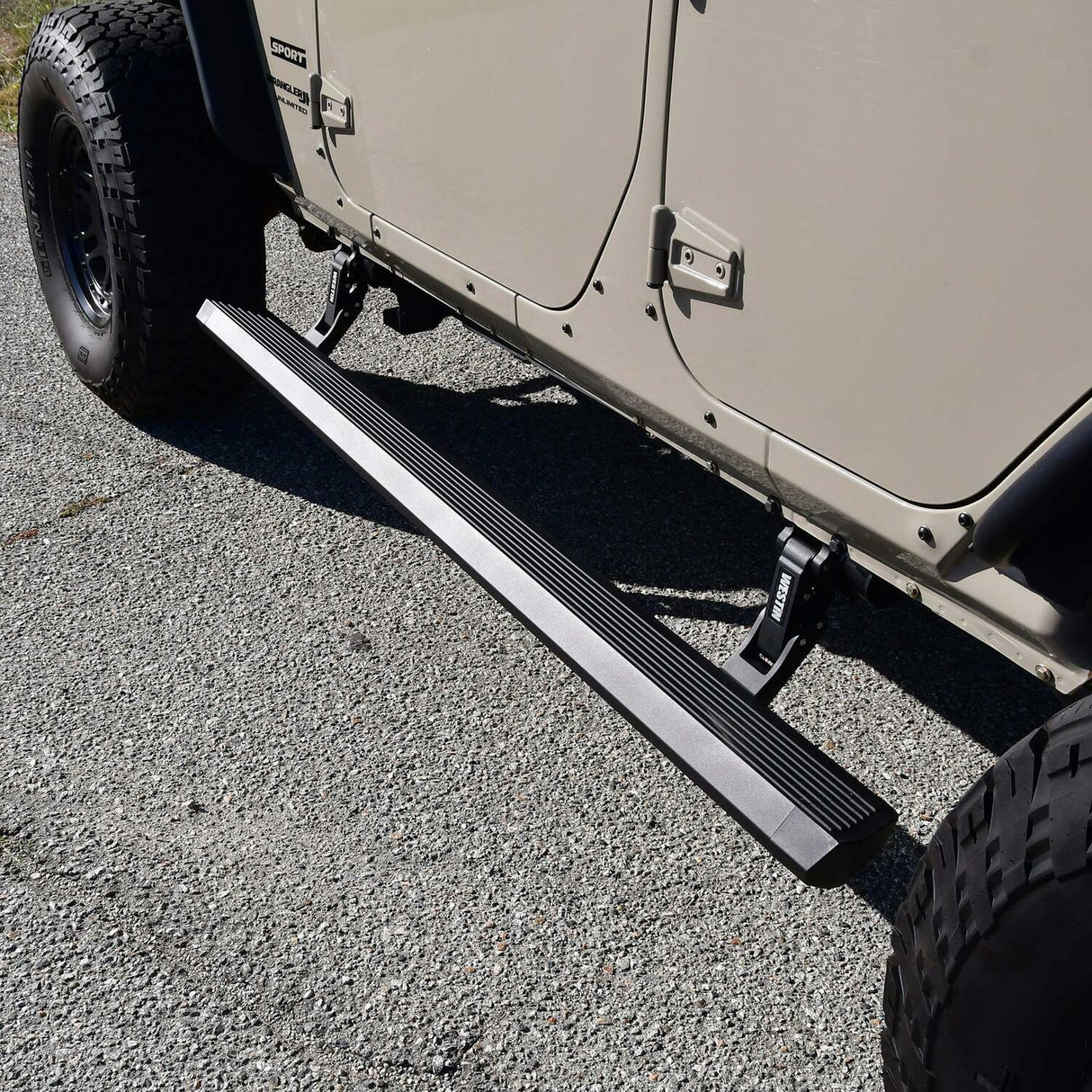 Westin 29-23295 Pro-e Electric Running Boards