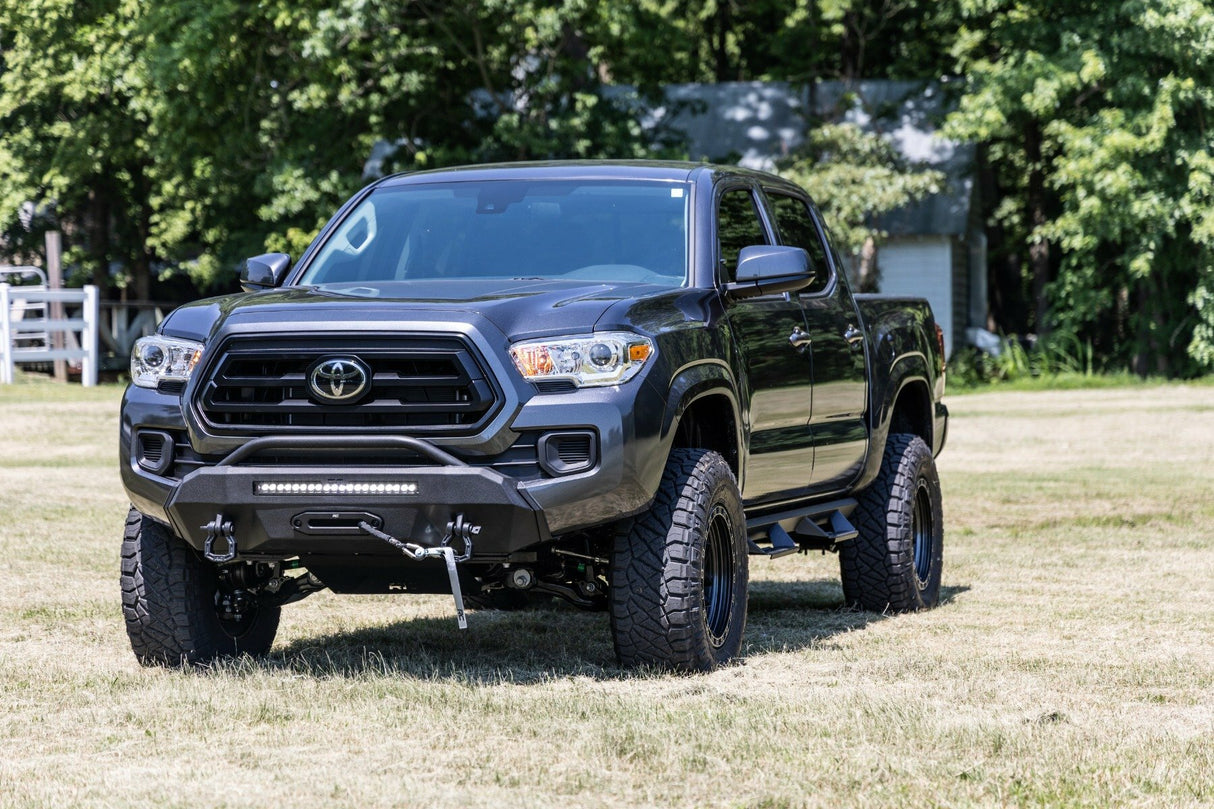 Rough Country - Front Bumper - Hybrid - 12000-Lb Pro Series Winch - Synthetic Rope - Toyota Tacoma (16-23) - 10715