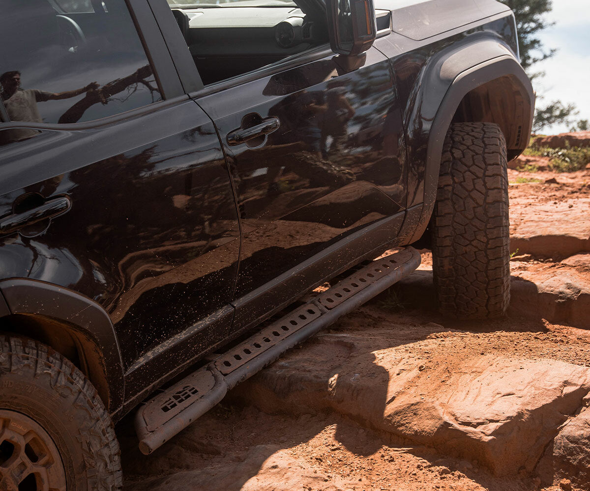 CBI - GX550 Overland Kickout Rock Sliders - Powder Coat Black - 300-000-016-054