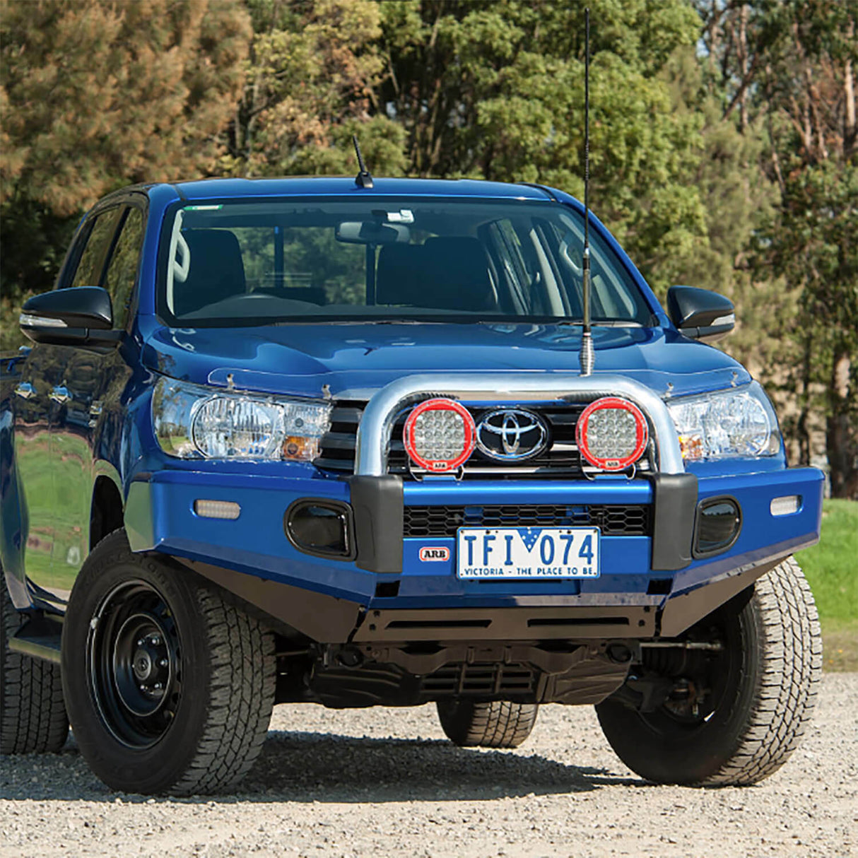 ARB - 3914530 - Sahara Deluxe Bumper